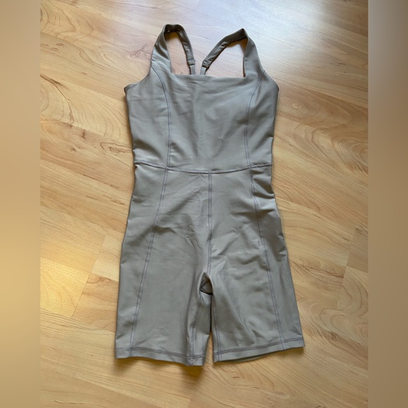 YPB Sculpt-LUX Squareneck Onesie - Picture 2 of 7